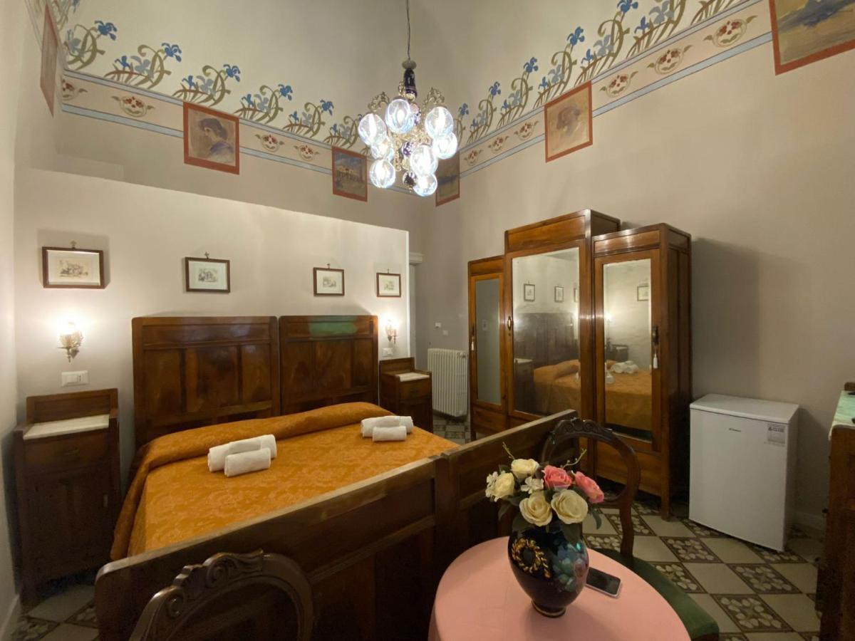 Antico Palazzo Spinola Bed and Breakfast Gallipoli Exterior foto